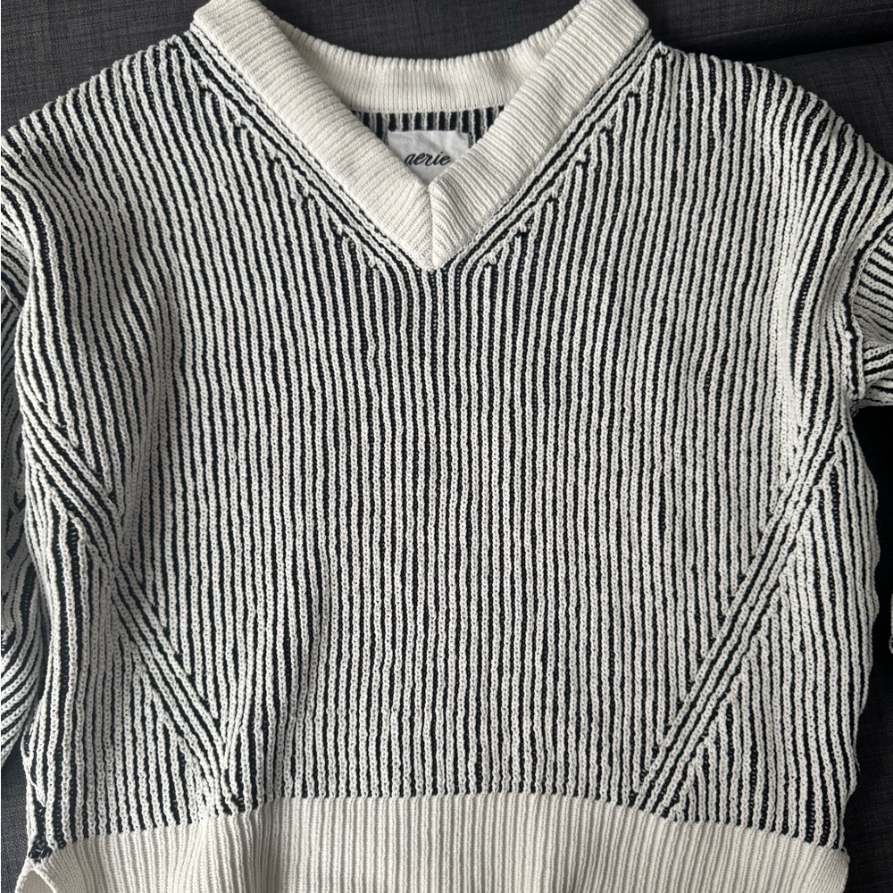 Black and White comfy sweater